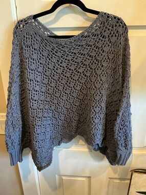 Jessica Simpson cropped pullover sweater in slate blue!  Size large